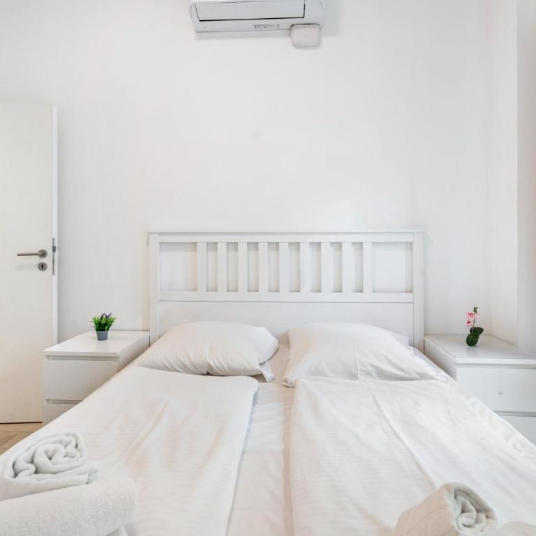 Aldars Urban Trio Suite Nr. 9 - Apartment mit Terrasse - 2
