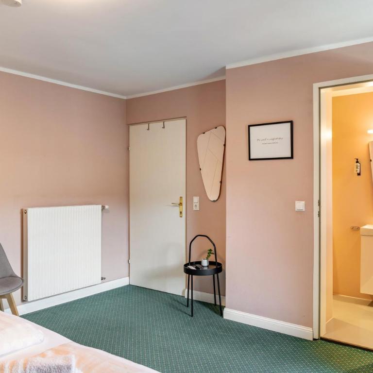 Chalet Sonneck - Seefeld - Standard Zimmer mit Queensize-Bett - 8