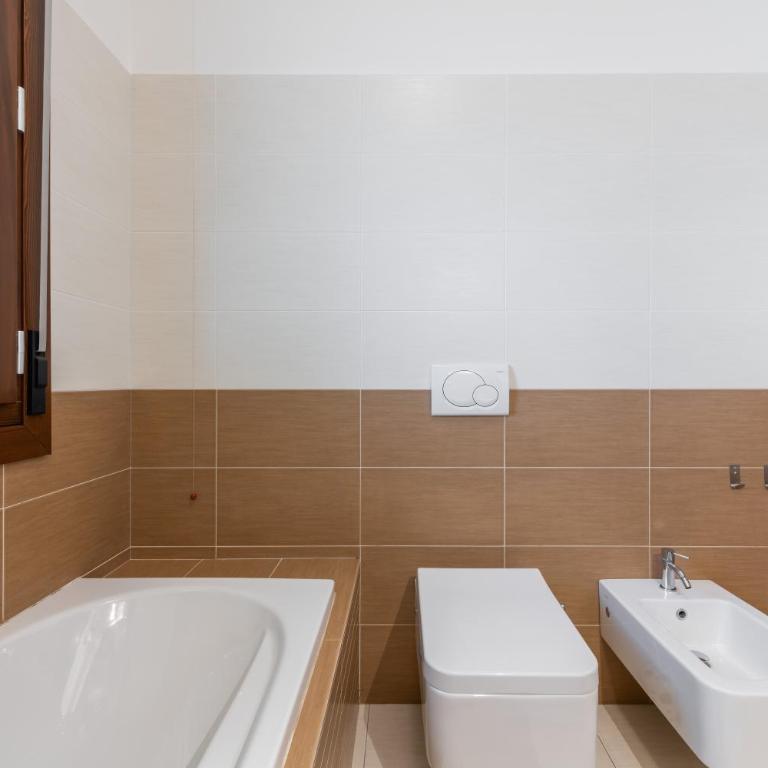 Casa Paola - Appartamento Deluxe con 2 Camere da Letto e Balcone - 18