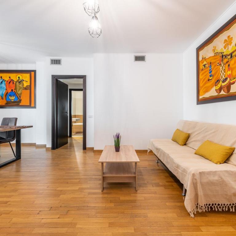 Casa Paola - Appartamento Deluxe con 2 Camere da Letto e Balcone - 1
