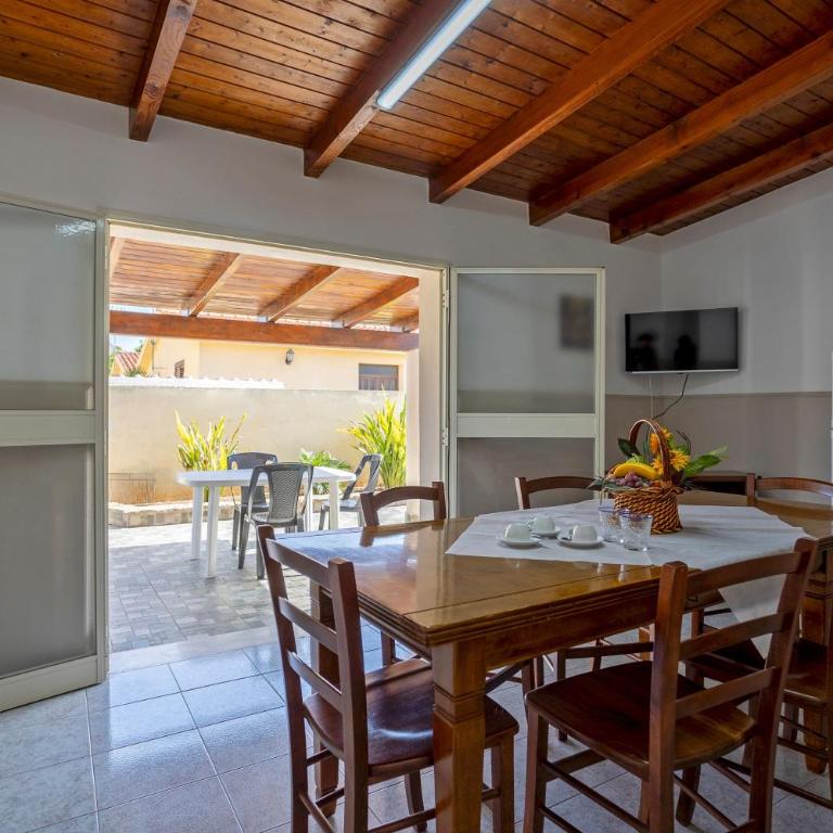 Oasi lamia - 4 - Two-Bedroom Deluxe Apartment with Garden View - 4