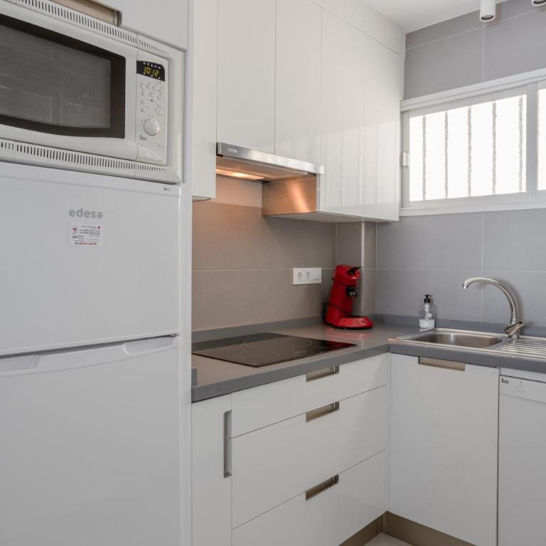 Ramos 10 with garage in Almuñecar - Apartamento Deluxe de 2 dormitorios con vistas al mar - 10
