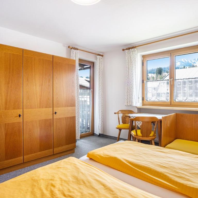 Gästehaus Vogler Oberstdorf-Kornau - Superior Apartment mit 1 Schlafzimmer und Balkon - 10
