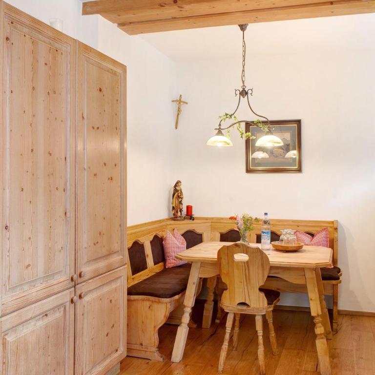 Ferienwohnung Zugspitzblick - Deluxe-Apartment mit 2 Schlafzimmern und Gartenblick - 8