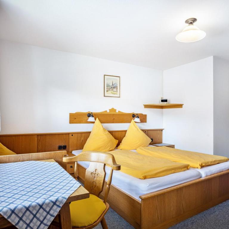 Gästehaus Vogler Oberstdorf-Kornau - Superior Apartment mit 1 Schlafzimmer und Balkon - 9
