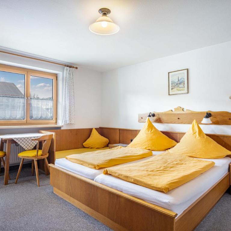 Gästehaus Vogler Oberstdorf-Kornau - Superior Apartment mit 1 Schlafzimmer und Balkon - 8