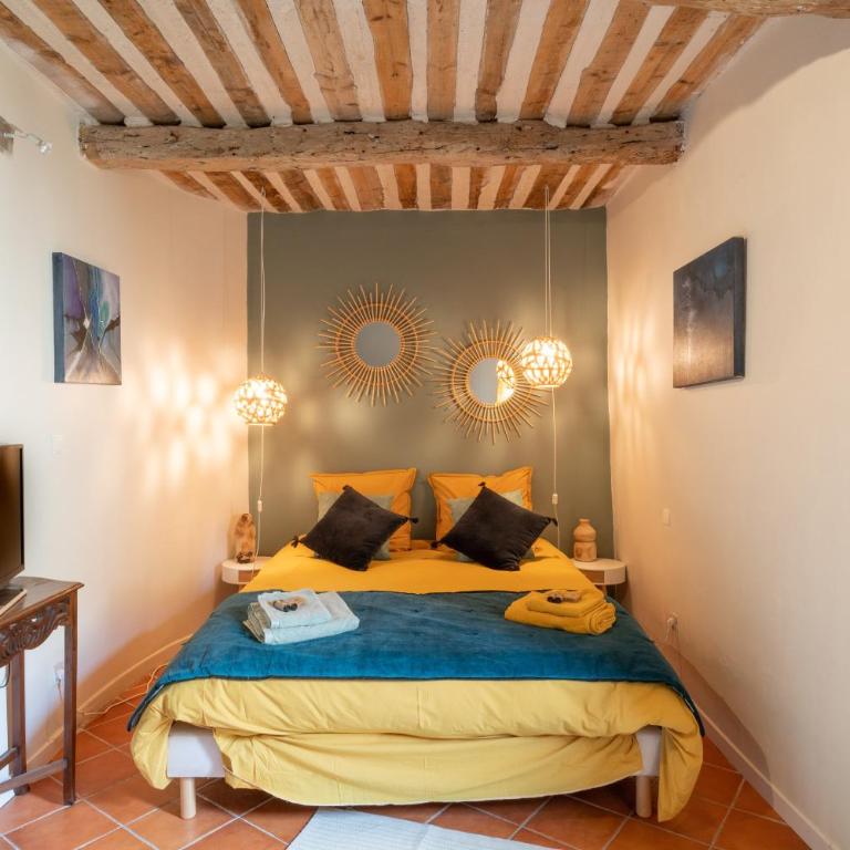 Gîte La Confidence - Two-Bedroom Deluxe Apartment with Balcony - 9