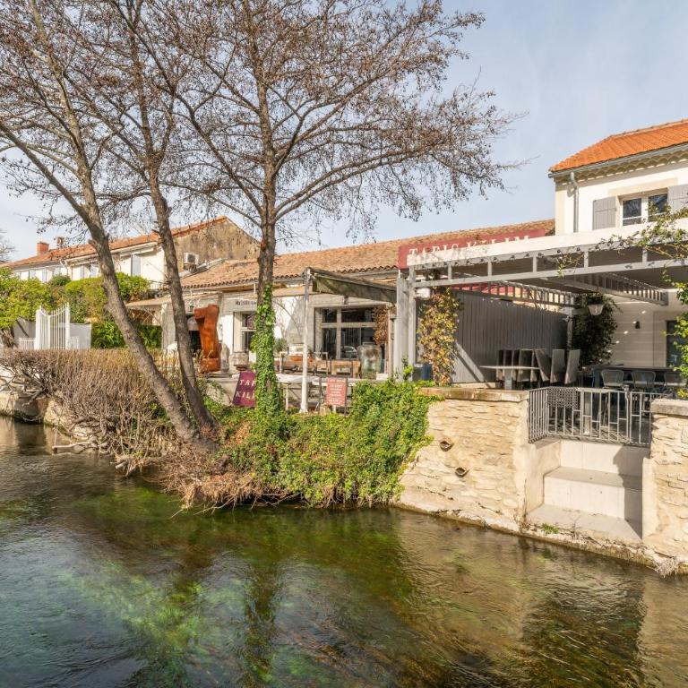 Gîte La Confidence - Two-Bedroom Deluxe Apartment with Balcony - 22