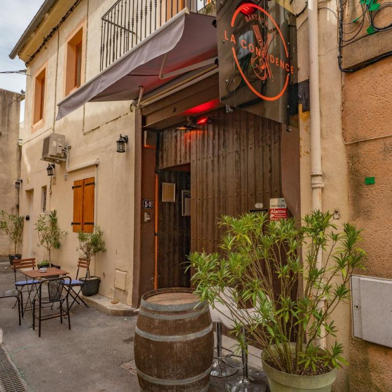 Gîte La Confidence - Two-Bedroom Deluxe Apartment with Balcony - 21