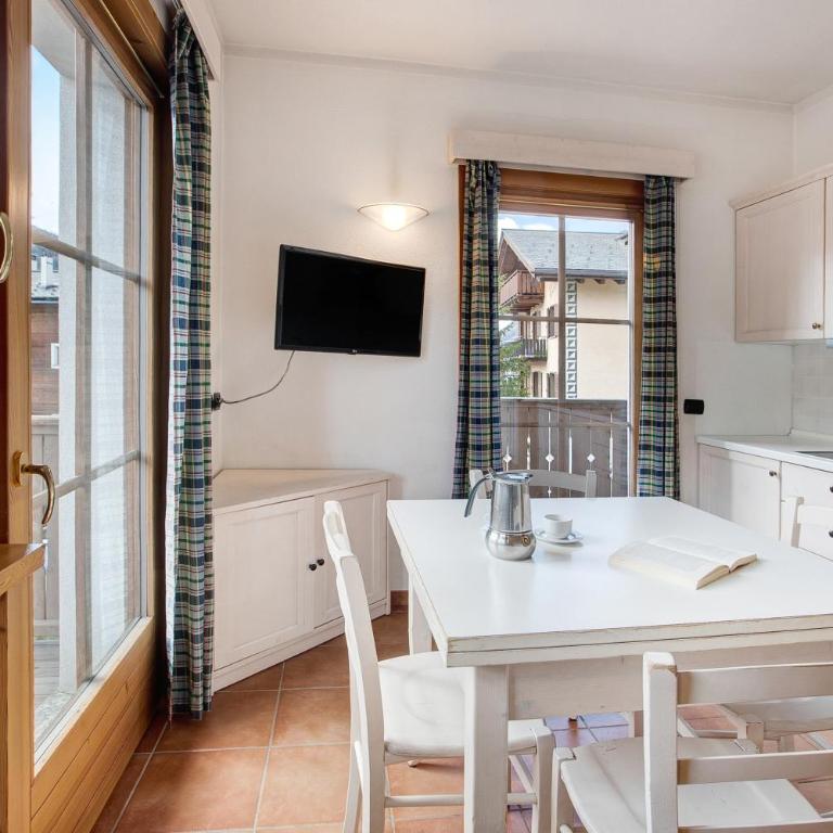 Baita Valandrea 1 - Appartamento Deluxe con 2 Camere da Letto e Vista Giardino - 8