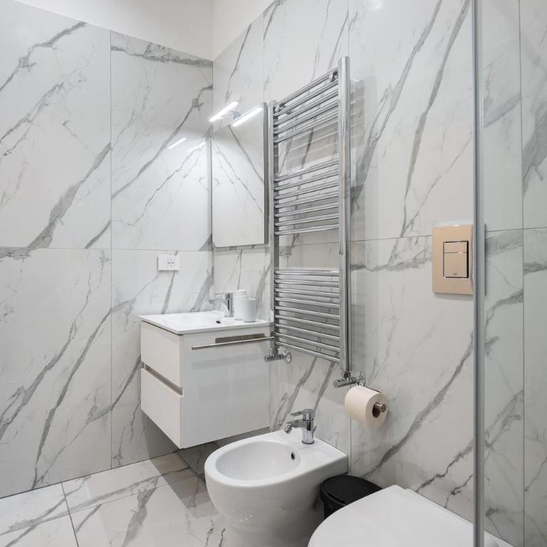 Luxury Apartments Napoli Lungomare - Appartamento Deluxe con 2 Camere da Letto e Balcone - 13