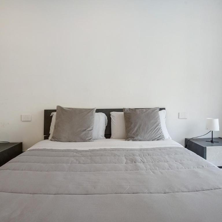 Luxury Apartments Napoli Lungomare - Appartamento Deluxe con 2 Camere da Letto e Balcone - 17