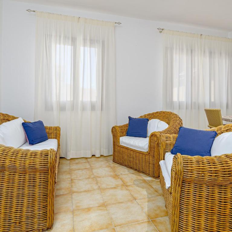 Al Centro - Two-Bedroom Deluxe Apartment with Balcony - 4
