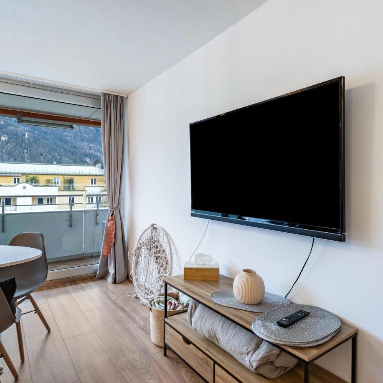 The view 2 - Deluxe Apartment mit Balkon und 2 Schlafzimmern - 4