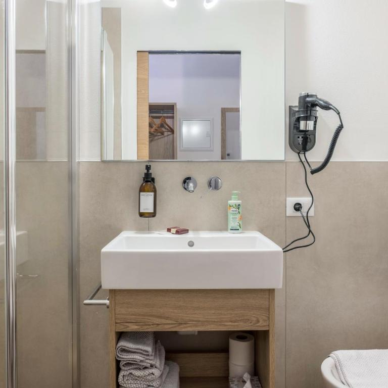 Apartment Isabel - Appartamento Superior con 1 Camera da Letto e Balcone - 8