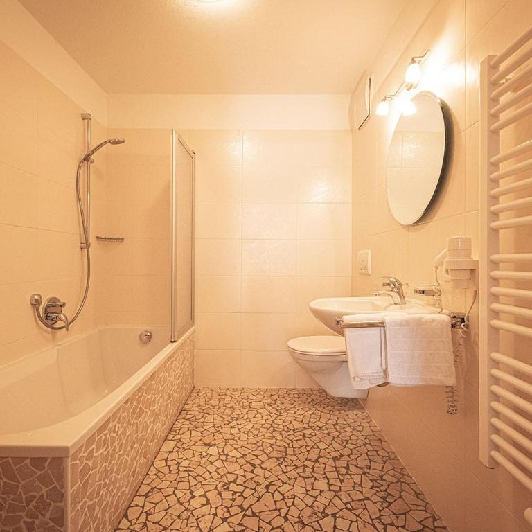 Kofler zw den Wänden Apt Alpenrose - Apartamento Deluxe de 2 dormitorios con vistas al jardín - 8