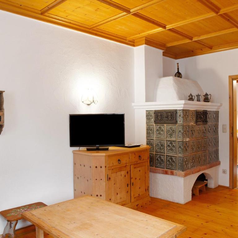 Zum Schnitzer Franzl - Superior Apartment with City View - 9