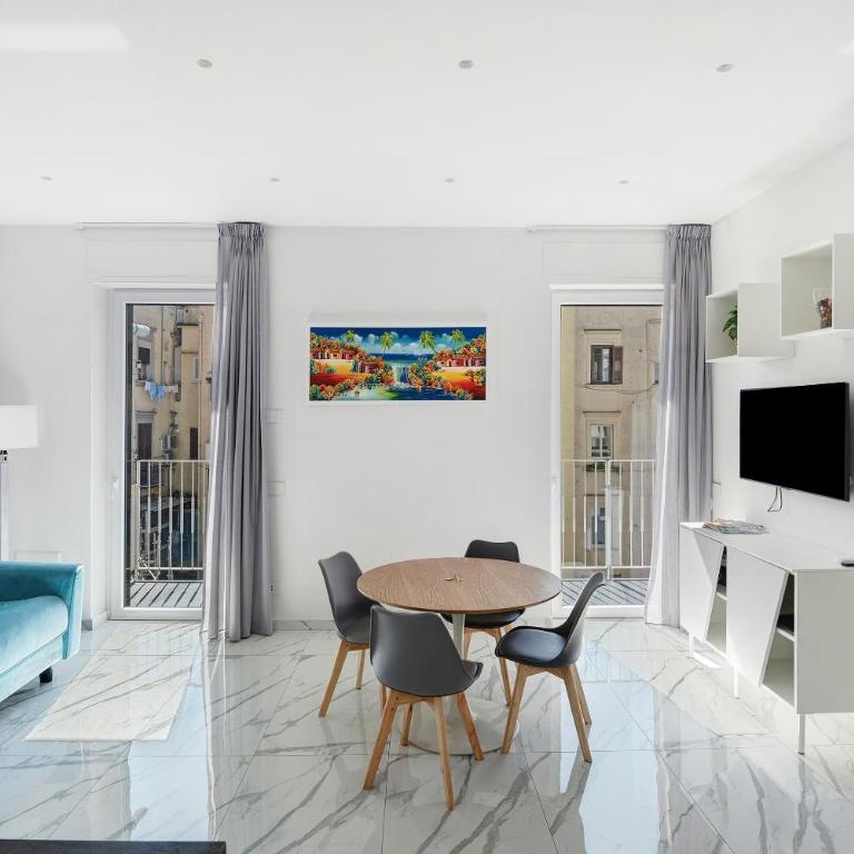 Luxury Apartments Napoli Lungomare - Appartamento Superior con 1 Camera da Letto e Balcone - 8