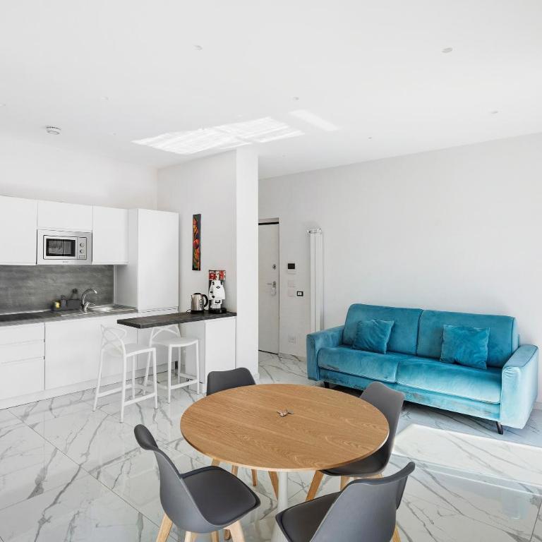 Luxury Apartments Napoli Lungomare - Appartamento Superior con 1 Camera da Letto e Balcone - 3