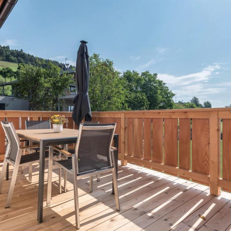 Egger an der Lahn - Apt Dolomiten - Two-Bedroom Deluxe Apartment with Garden View - 3