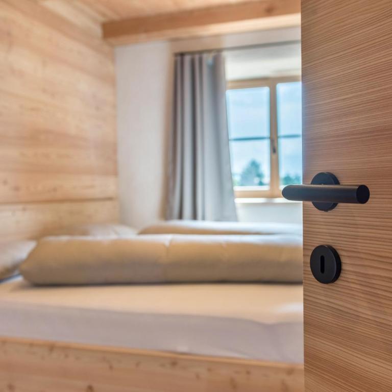 Egger an der Lahn - Apt Dolomiten - Two-Bedroom Deluxe Apartment with Garden View - 14