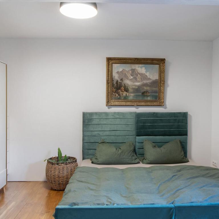 Ferienwohnung Pfingstrose - Two-Bedroom Deluxe Apartment with Garden View - 13