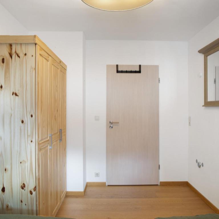 Ferienwohnung Pfingstrose - Two-Bedroom Deluxe Apartment with Garden View - 25