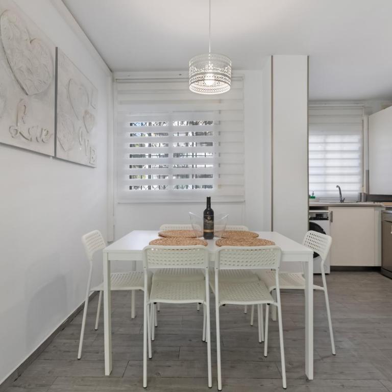 El Rosario la Carihuela - Apartamento Deluxe de 2 dormitorios con vistas al jardín - 7