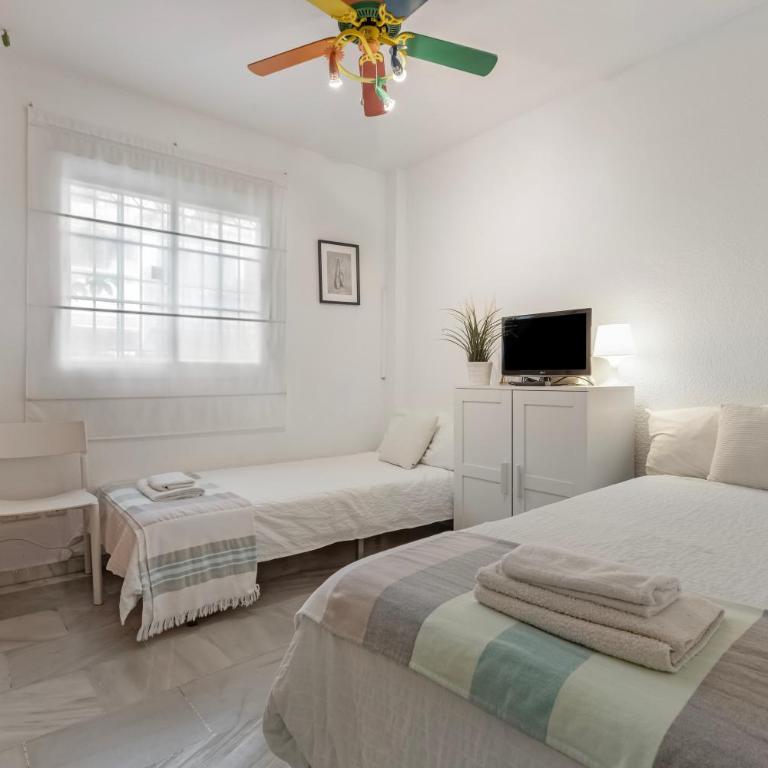 El Rosario la Carihuela - Apartamento Deluxe de 2 dormitorios con vistas al jardín - 17