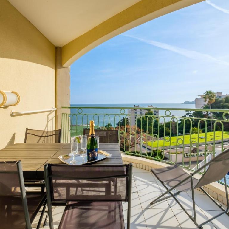 Sur la mer - Appartement 1 Chambre Supérieur avec Balcon - 1