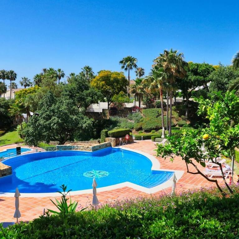 Fabulous apartment in Elviria Hills - Three-Bedroom Apartment with Water View - 1