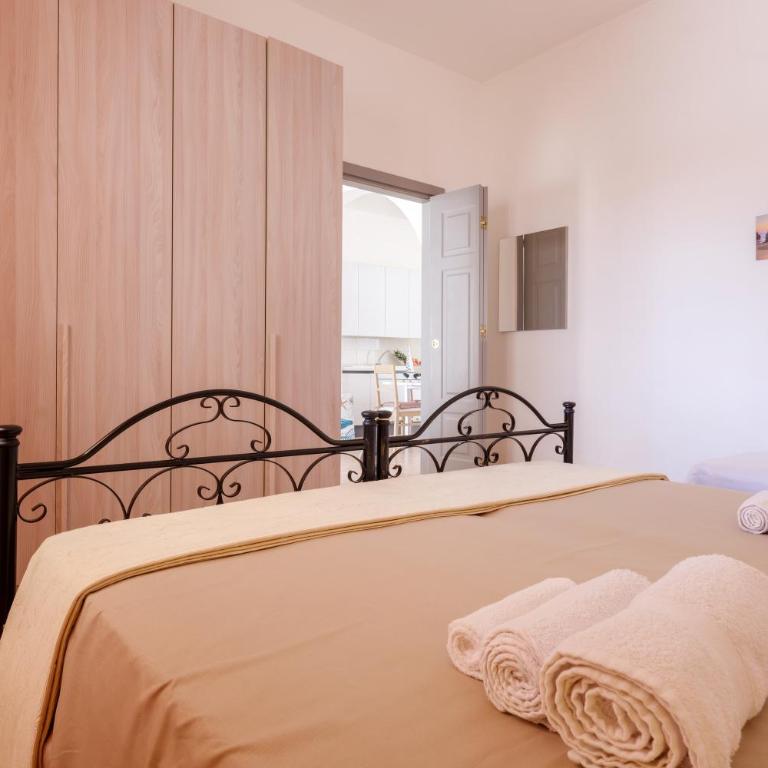 Villa Maestrale a Torre Lapillo - Villa with Garden View - 16