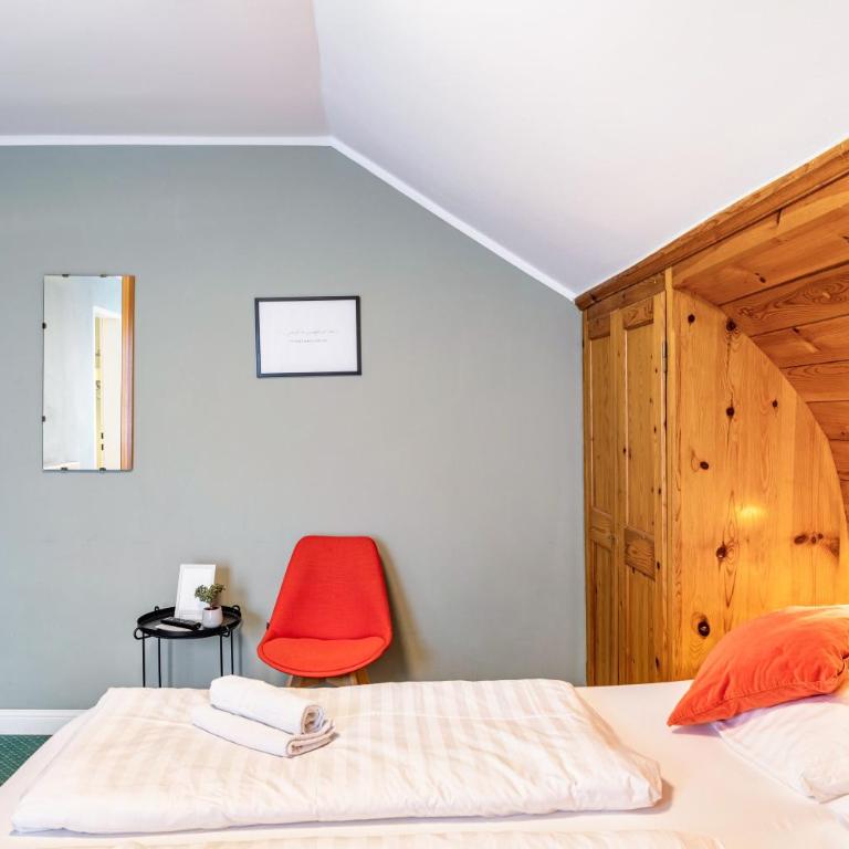 Chalet Sonneck - Seefeld - Standard Zimmer mit Queensize-Bett - 5