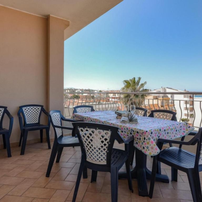 Royal - Two-Bedroom Deluxe Apartment with Ocean View - 24