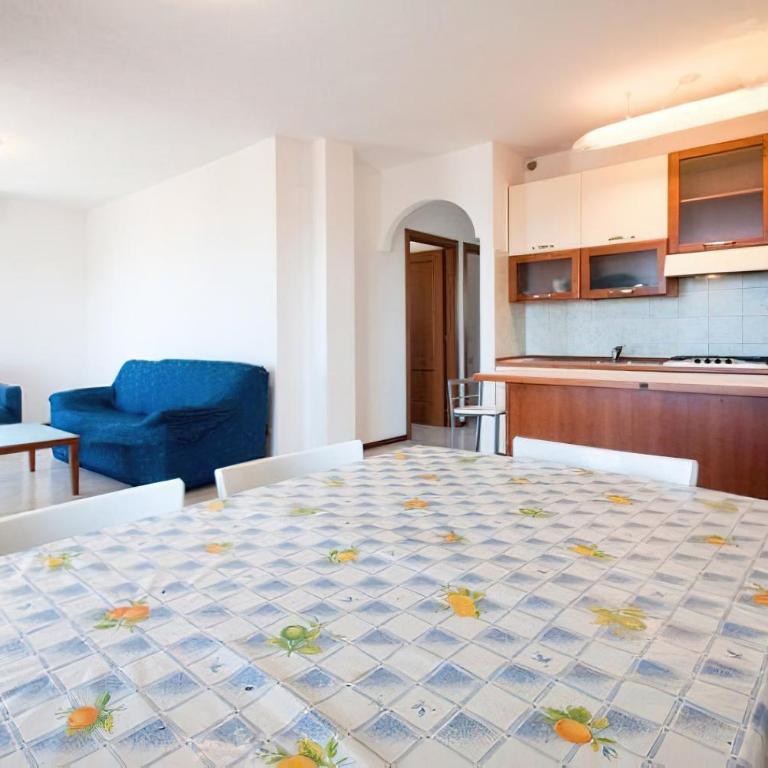 Royal - Two-Bedroom Deluxe Apartment with Ocean View - 13