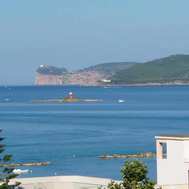 Royal - Two-Bedroom Deluxe Apartment with Ocean View - 26