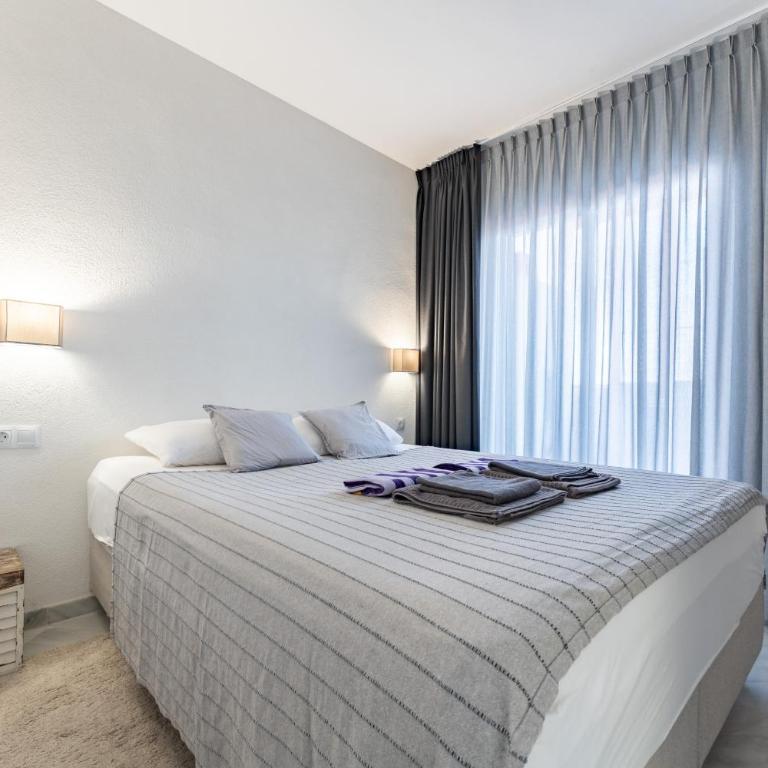 Casa Feliz - Two-Bedroom Deluxe Apartment with Garden View - 14