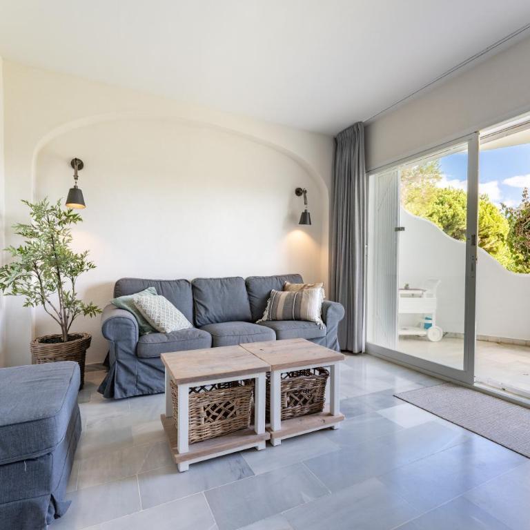 Casa Feliz - Two-Bedroom Deluxe Apartment with Garden View - 3