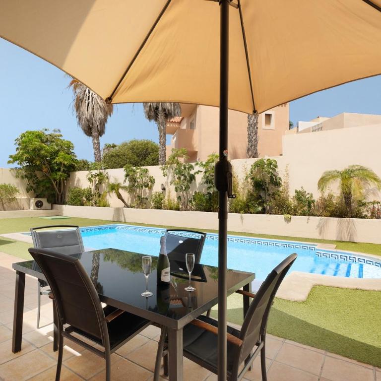 Villa Jacaranda - Villa con vistas al jardín - 23