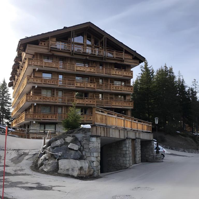 Ski In-out Apt Courchevel 1650 - Two-Bedroom Deluxe Apartment with Garden View - 1