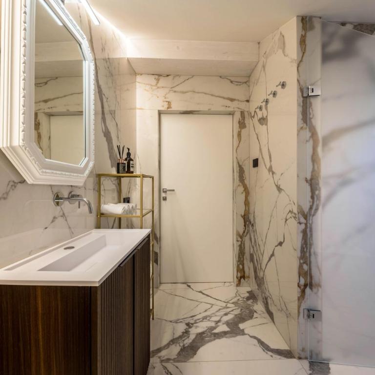 App 301 Palazzo Cavour - Appartamento Deluxe con 2 Camere da Letto e Vista Giardino - 22