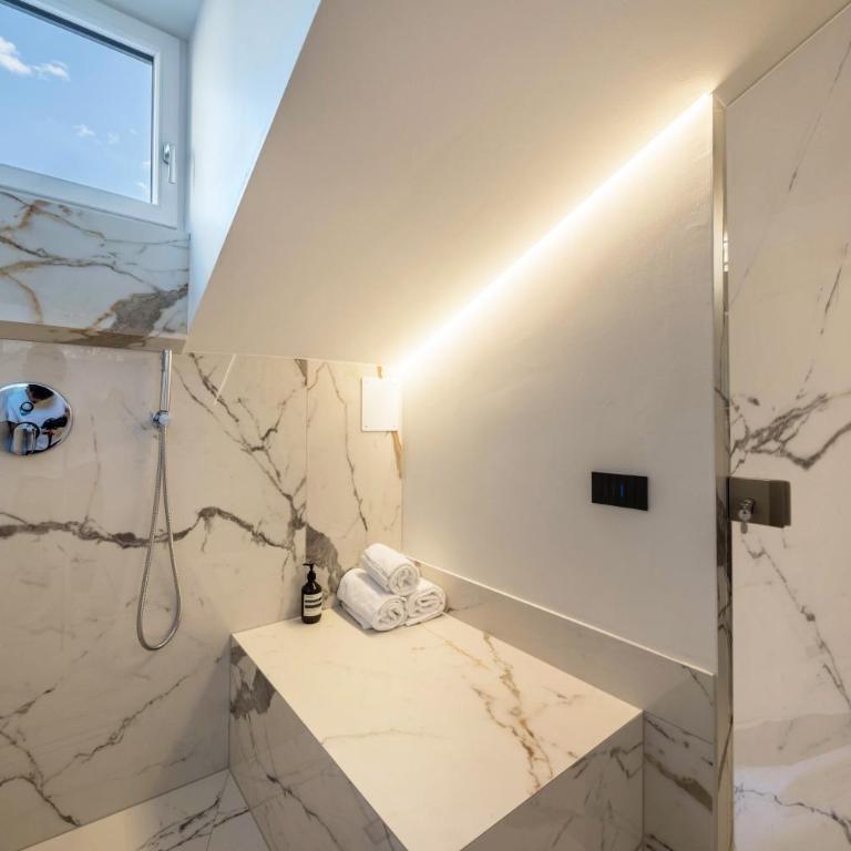 App 301 Palazzo Cavour - Appartamento Deluxe con 2 Camere da Letto e Vista Giardino - 24