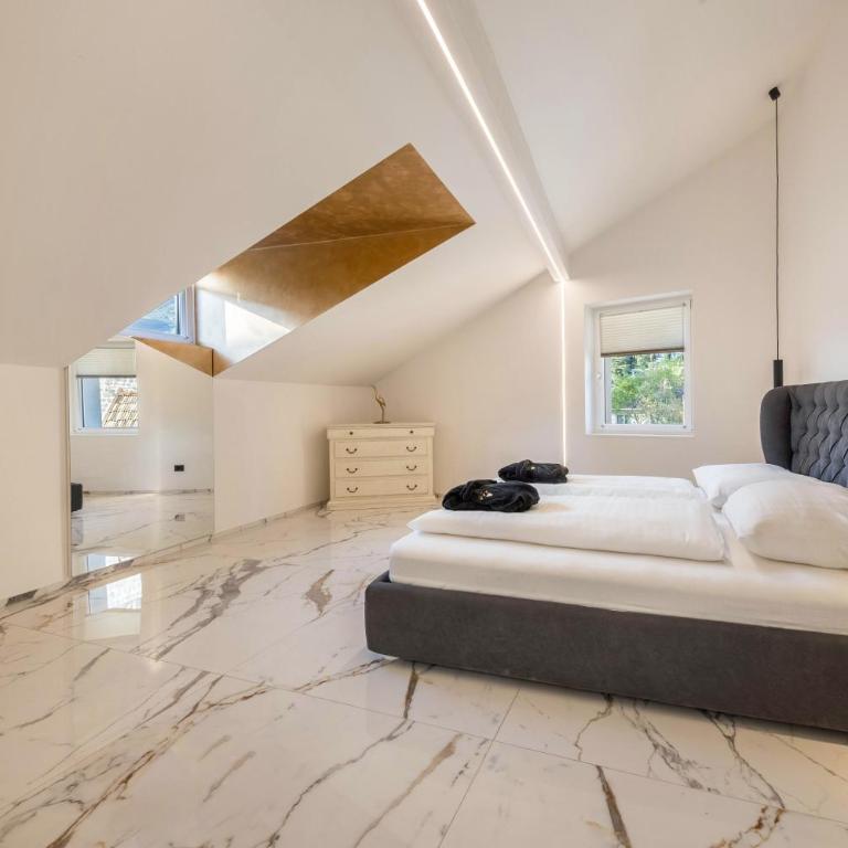 App 301 Palazzo Cavour - Appartamento Deluxe con 2 Camere da Letto e Vista Giardino - 7