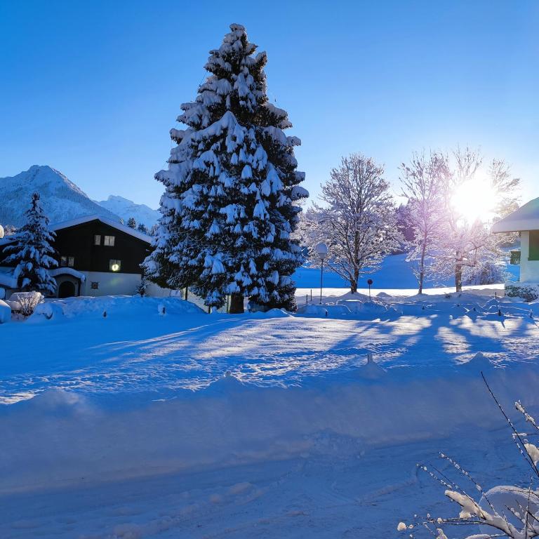 Gästehaus Vogler Oberstdorf-Kornau - Deluxe-Apartment mit 2 Schlafzimmern und Gartenblick - 21