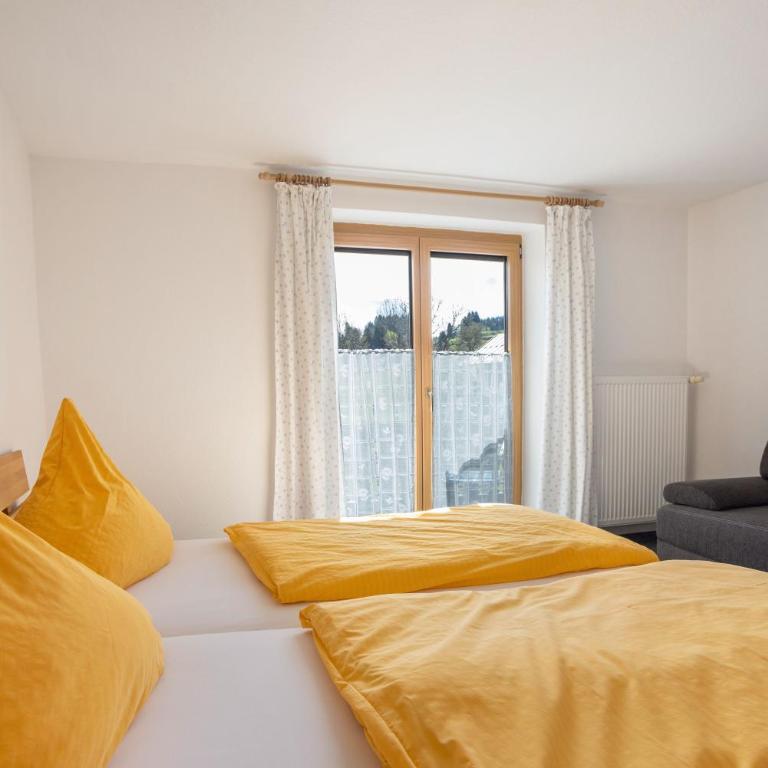Gästehaus Vogler Oberstdorf-Kornau - Deluxe-Apartment mit 2 Schlafzimmern und Gartenblick - 9