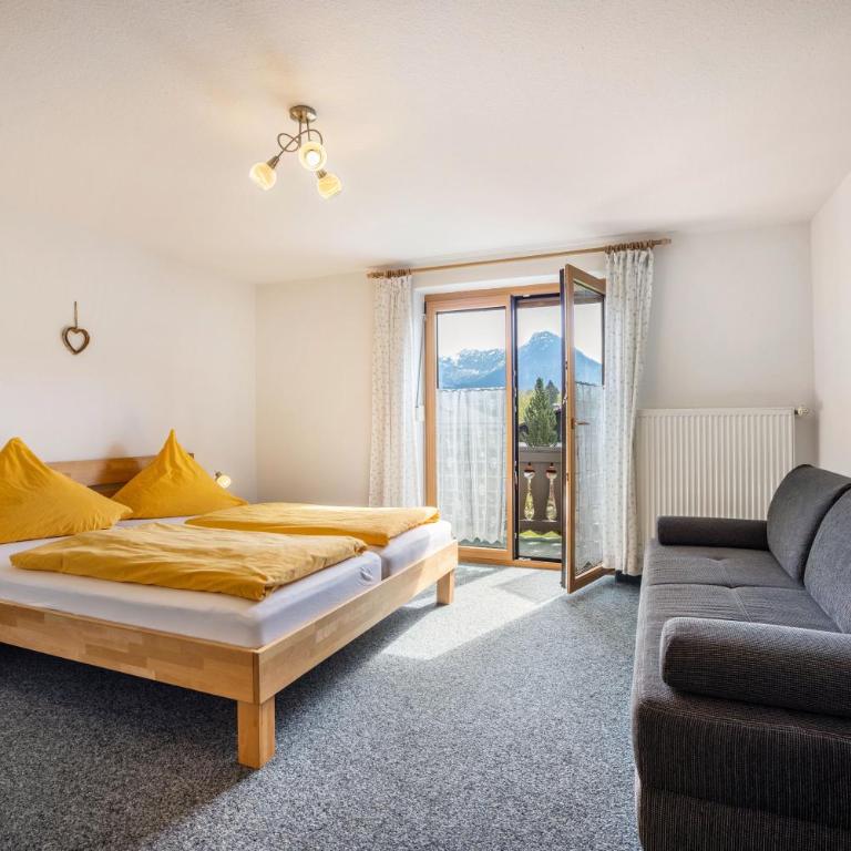 Gästehaus Vogler Oberstdorf-Kornau - Deluxe-Apartment mit 2 Schlafzimmern und Gartenblick - 8