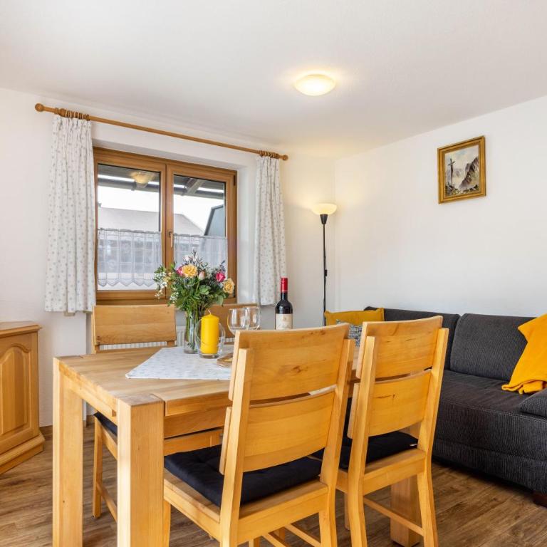 Gästehaus Vogler Oberstdorf-Kornau - Deluxe-Apartment mit 2 Schlafzimmern und Gartenblick - 4
