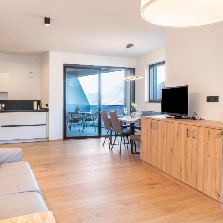 Falsers Mountain Lodge - Deluxe-Apartment mit 2 Schlafzimmern und Gartenblick - 13