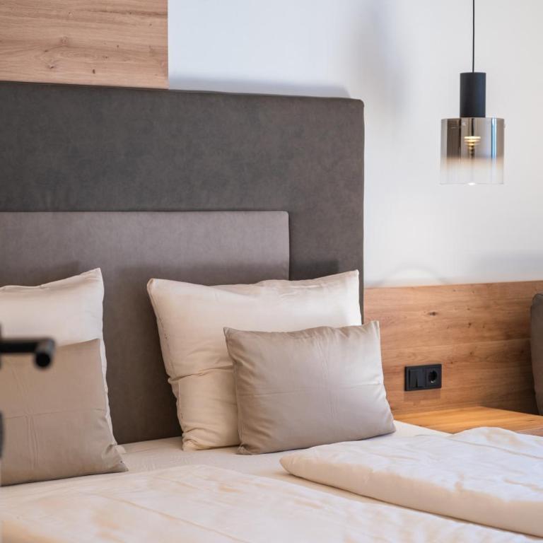 Falsers Mountain Lodge - Deluxe-Apartment mit 2 Schlafzimmern und Gartenblick - 15