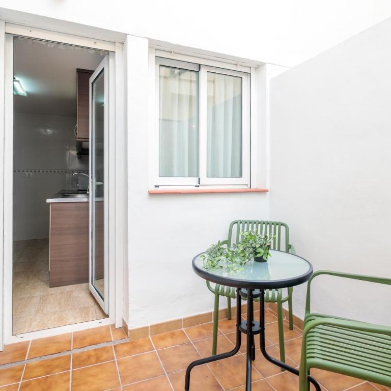 En El Corazón Alicantino - Apartamento Deluxe de 2 dormitorios con balcón - 12